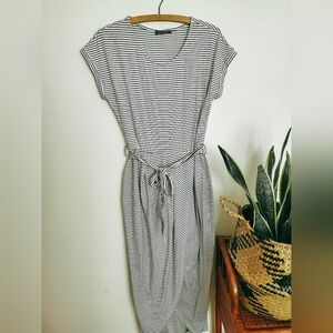Suzy Shier striped body con maxi dress